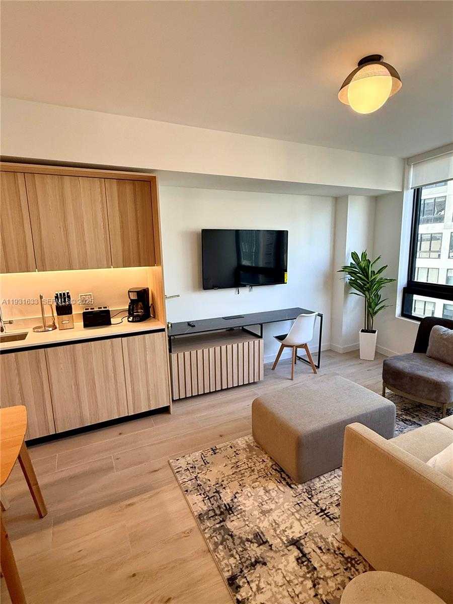 Small Image of 225 NORTH MIAMI AVE #1604, Miami Number 4