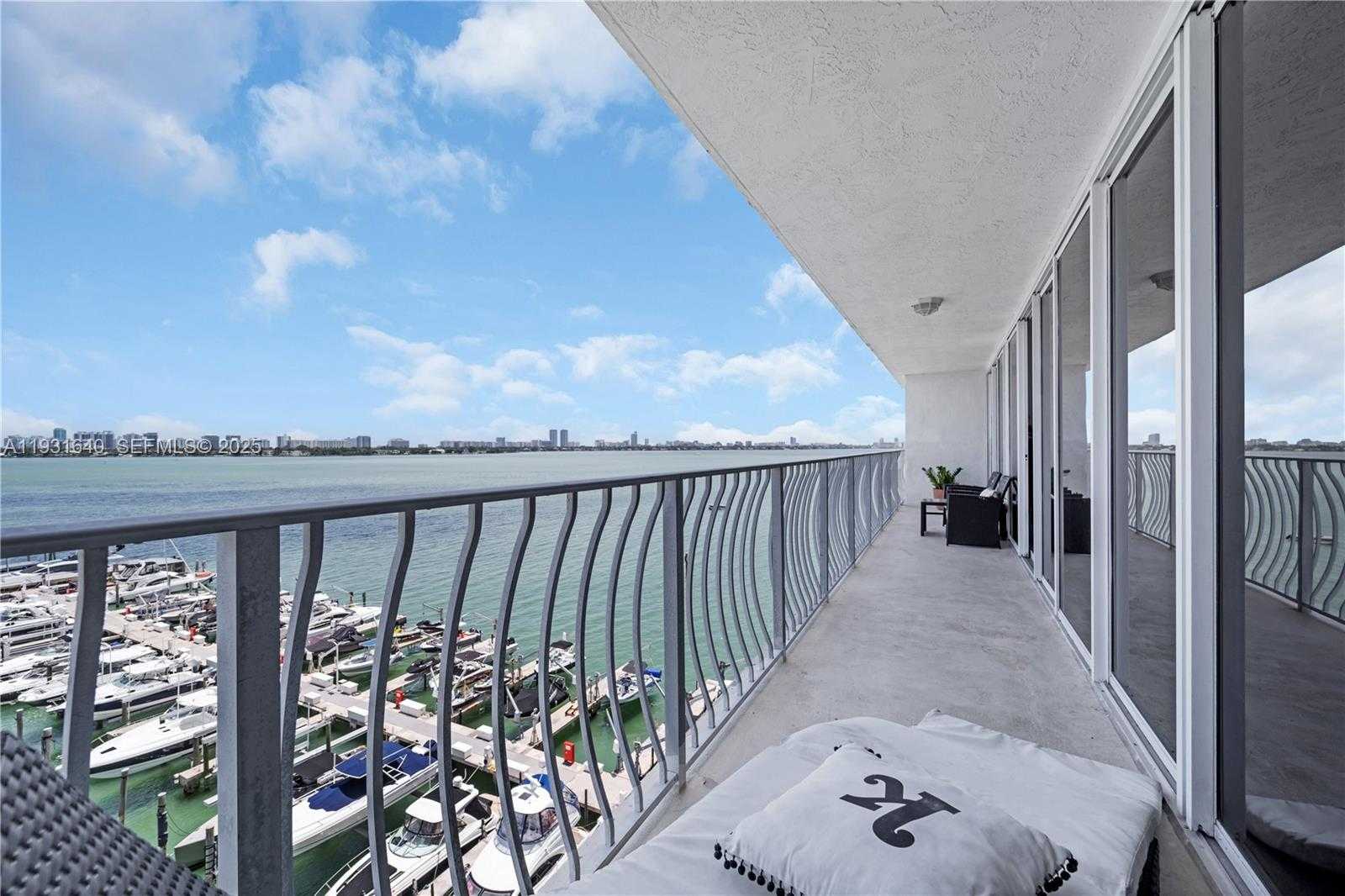 Small Image of 7601 EAST TREASURE DR #819, North Bay Village Number 25