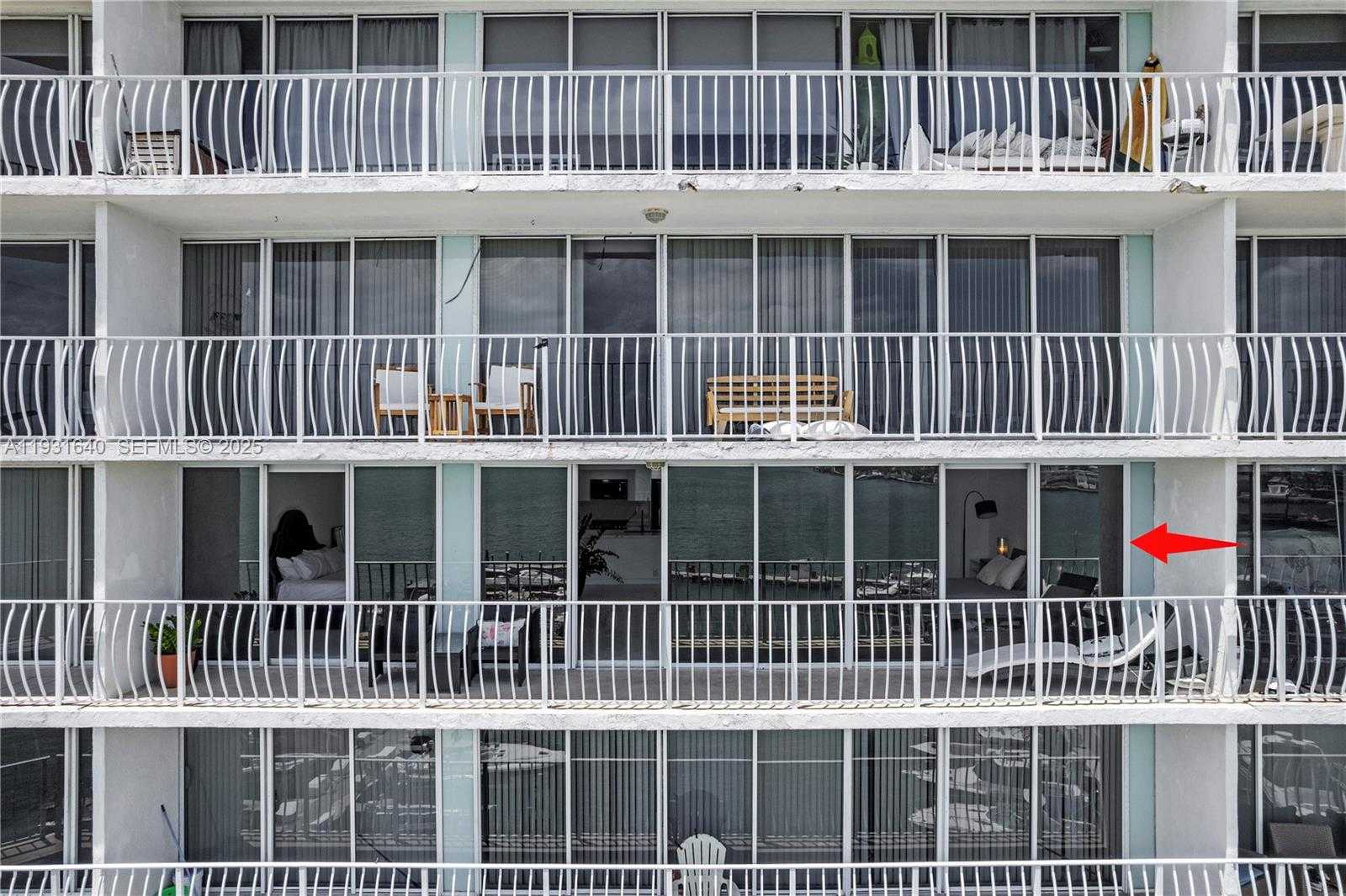 Small Image of 7601 EAST TREASURE DR #819, North Bay Village Number 26