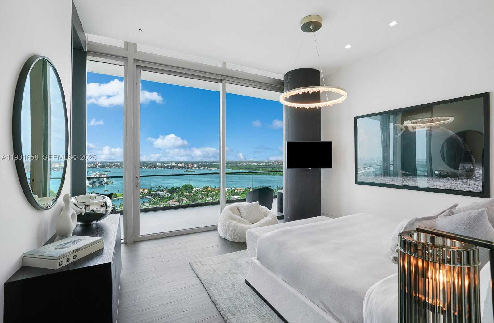 Small Image of 10203 COLLINS AVE #2801, Bal Harbour Number 38