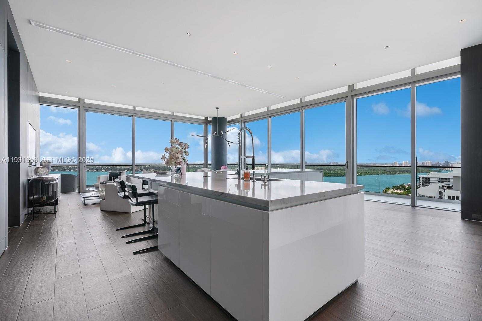 Small Image of 10203 COLLINS AVE #2801, Bal Harbour Number 48
