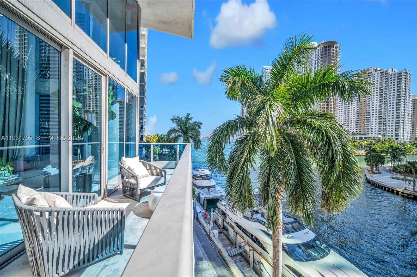 Small Image of 200 BISCAYNE BOULEVARD WAY #309, Miami Number 13