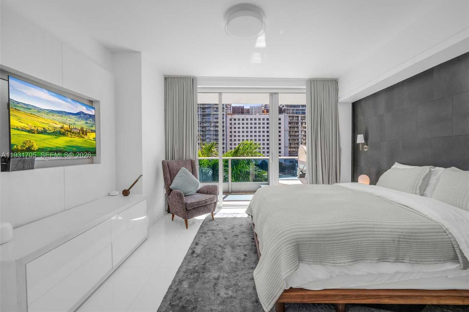 Small Image of 200 BISCAYNE BOULEVARD WAY #309, Miami Number 17