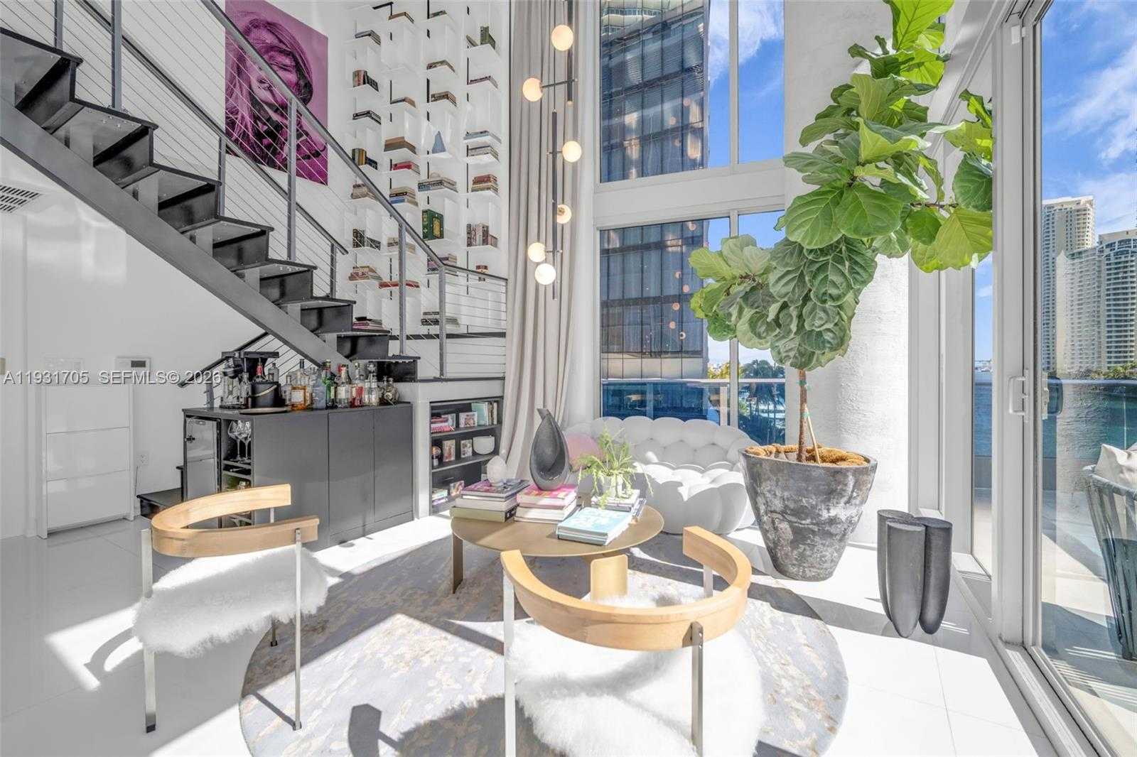 Small Image of 200 BISCAYNE BOULEVARD WAY #309, Miami Number 3