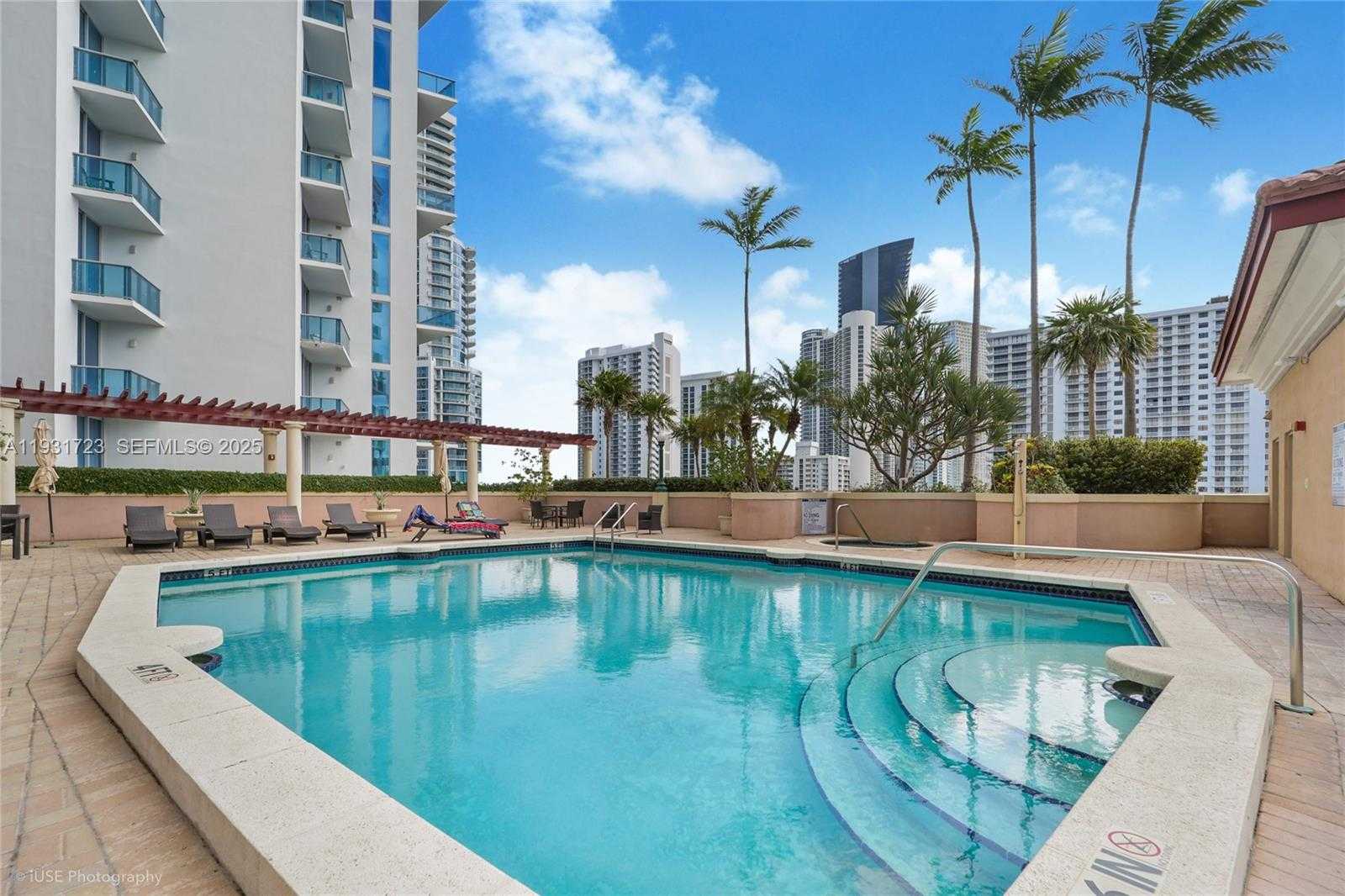 Small Image of 17555 ATLANTIC BLVD #1205, Sunny Isles Beach Number 14