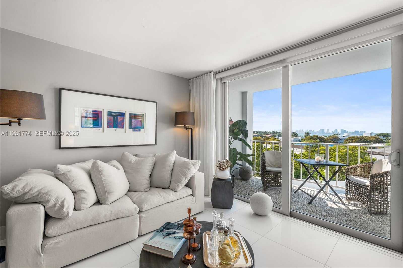 Small Image of 6900 BAY DR #5K, Miami Beach Number 1
