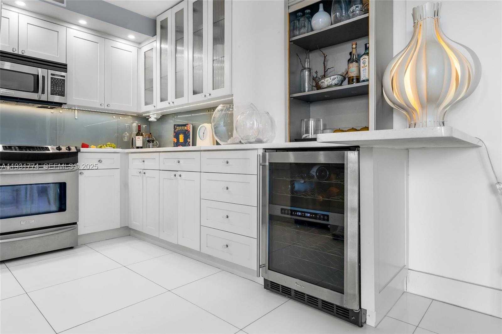 Small Image of 6900 BAY DR #5K, Miami Beach Number 22