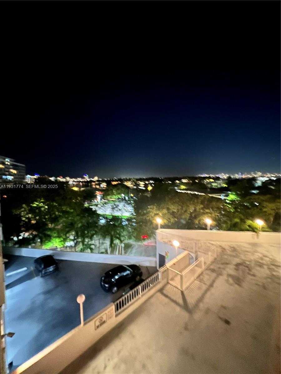 Small Image of 6900 BAY DR #5K, Miami Beach Number 29