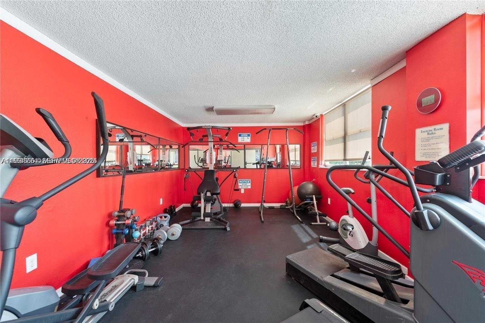 Small Image of 6900 BAY DR #5K, Miami Beach Number 37