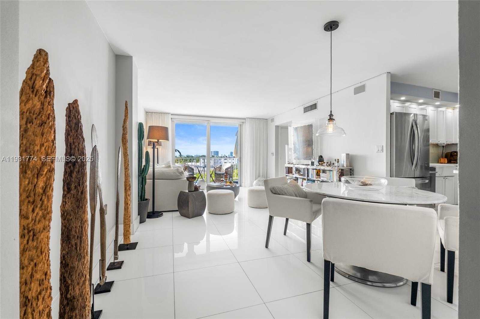 Small Image of 6900 BAY DR #5K, Miami Beach Number 8