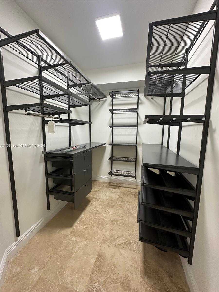 Small Image of 19900 EAST COUNTRY CLUB DR #812, Aventura Number 17