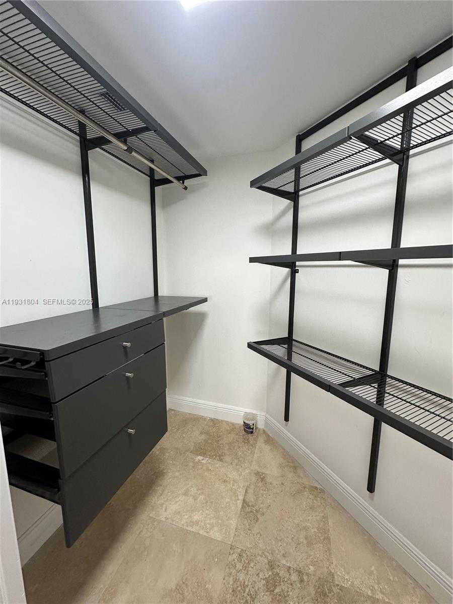 Small Image of 19900 EAST COUNTRY CLUB DR #812, Aventura Number 18