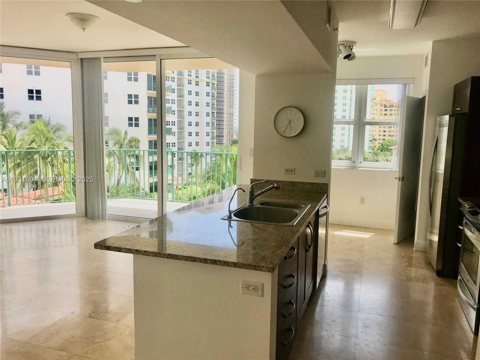 Small Image of 19900 EAST COUNTRY CLUB DR #812, Aventura Number 4