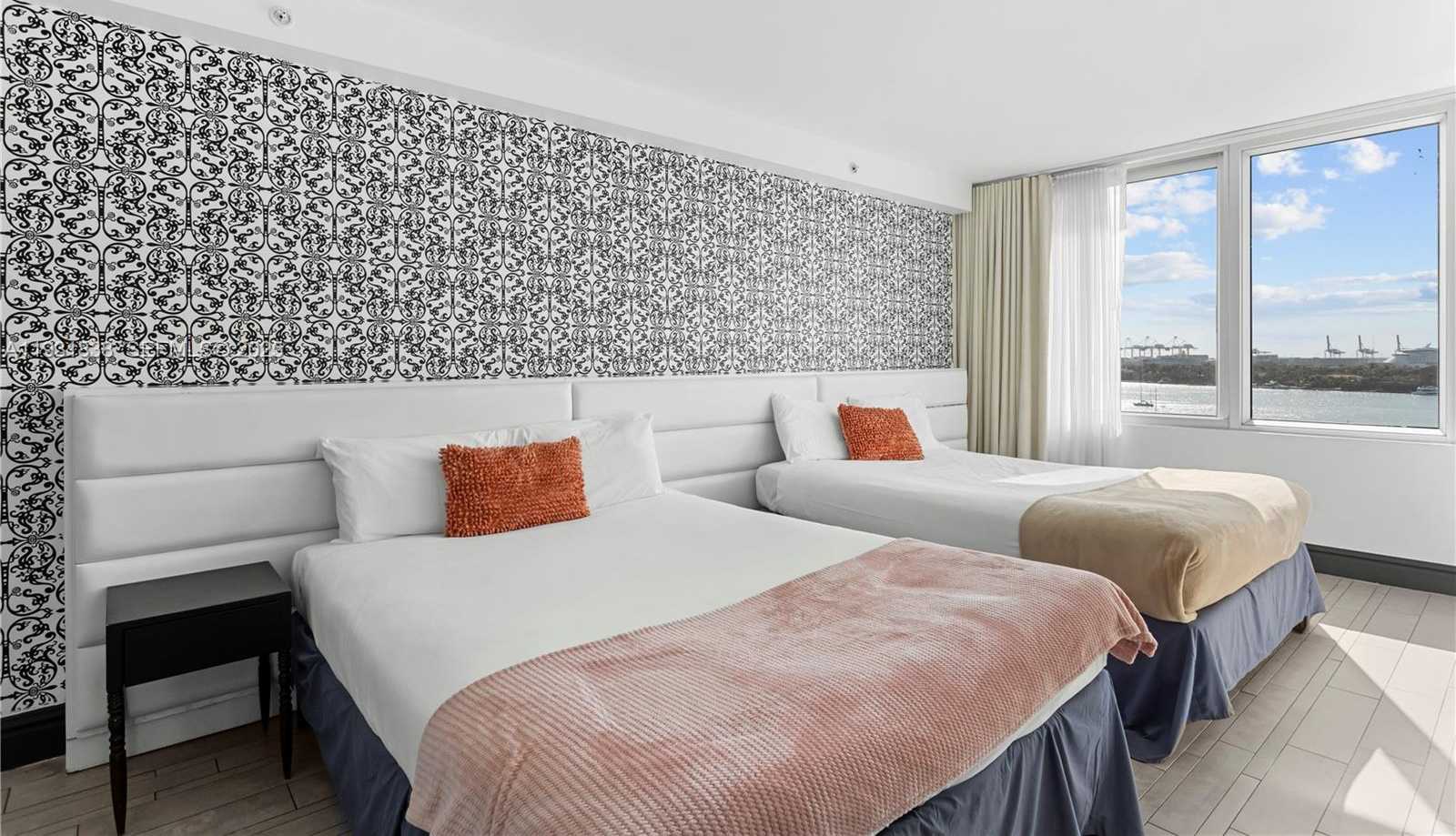 Small Image of 1100 WEST AVE #1014, Miami Beach Number 10