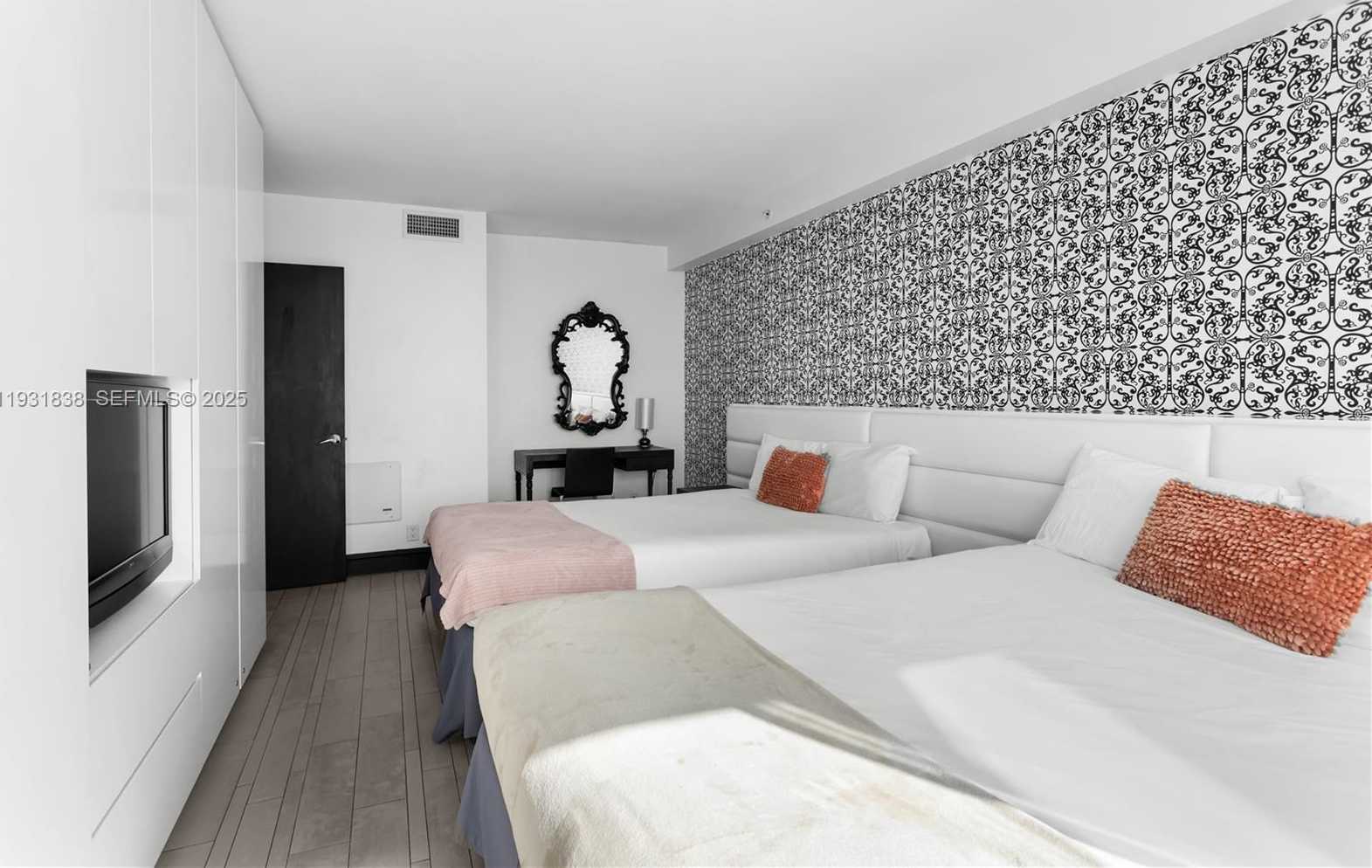 Small Image of 1100 WEST AVE #1014, Miami Beach Number 11