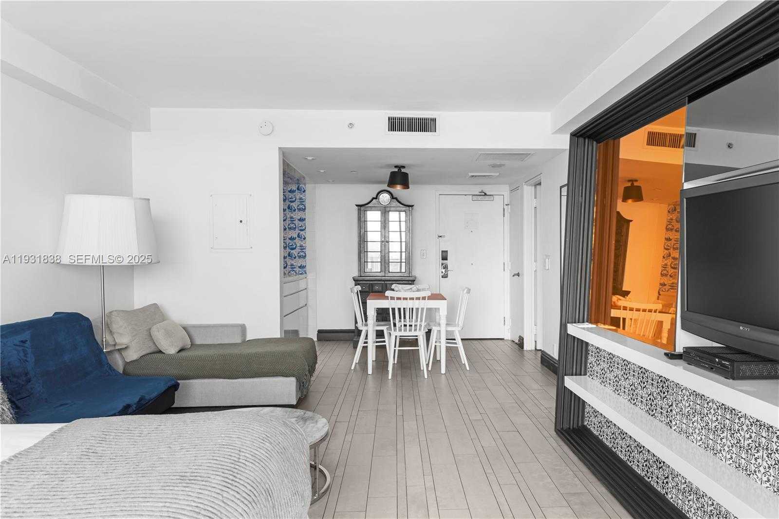 Small Image of 1100 WEST AVE #1014, Miami Beach Number 8