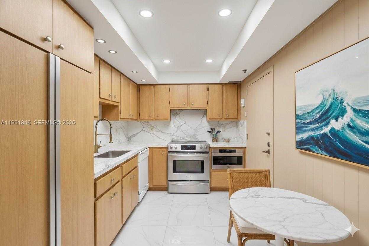 Small Image of 9511 COLLINS AVE #606, Surfside Number 12