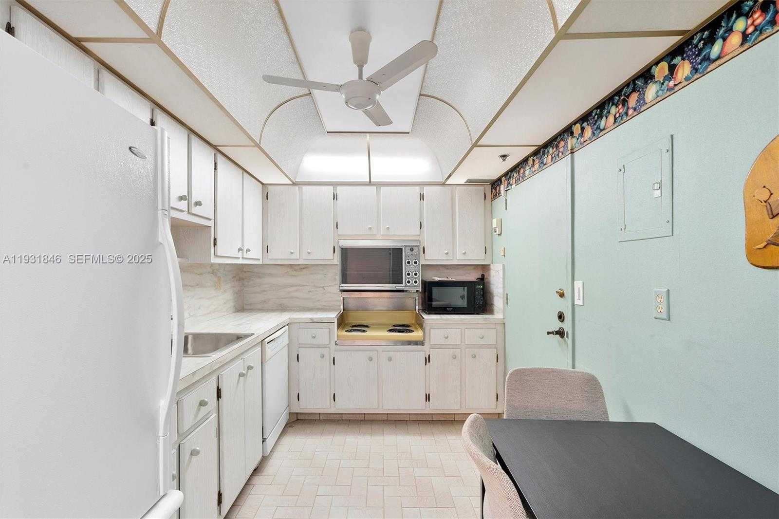 Small Image of 9511 COLLINS AVE #606, Surfside Number 13