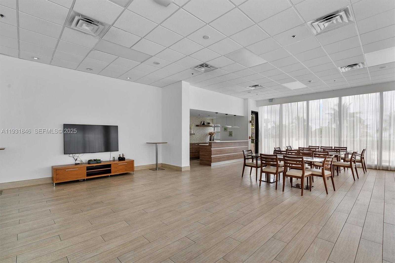 Small Image of 9511 COLLINS AVE #606, Surfside Number 34