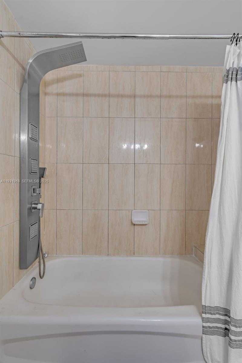 Small Image of 1750 NORTH BAYSHORE DR #1204, Miami Number 11