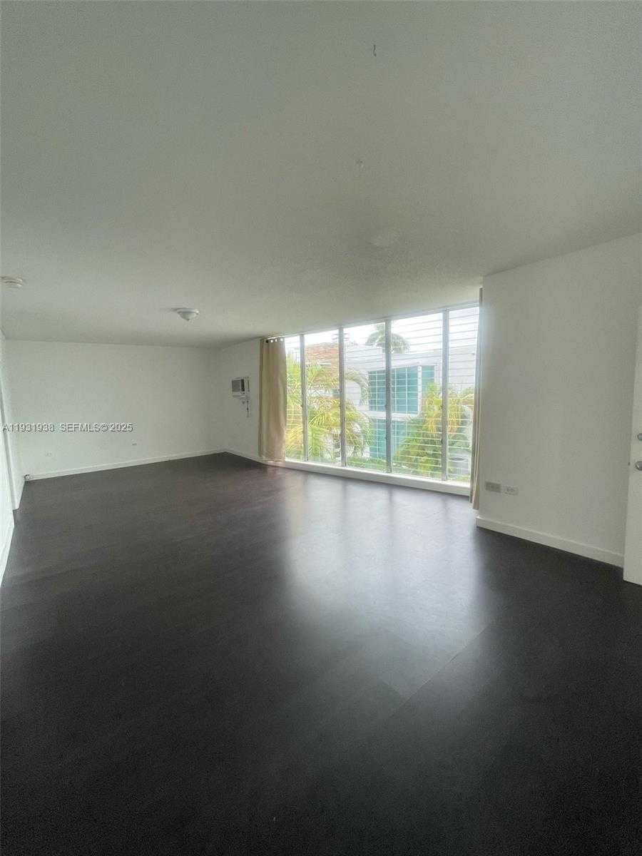 Small Image of 10178 COLLINS AVE #202, Bal Harbour Number 6