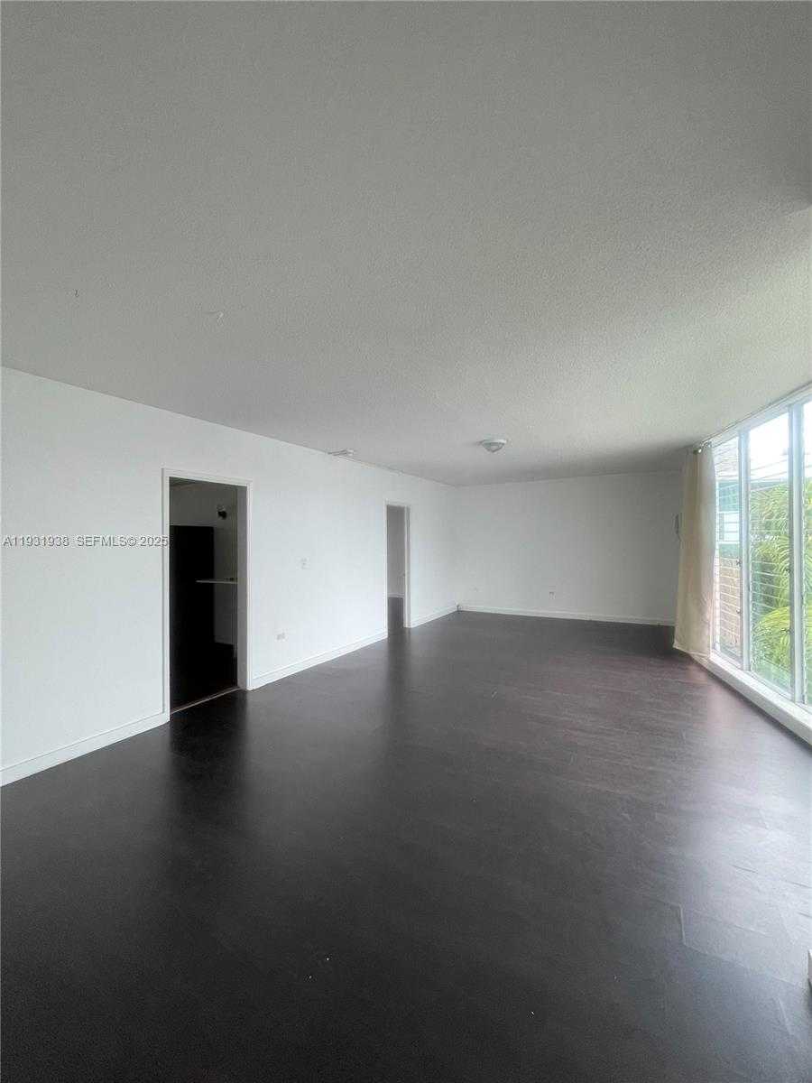 Small Image of 10178 COLLINS AVE #202, Bal Harbour Number 8