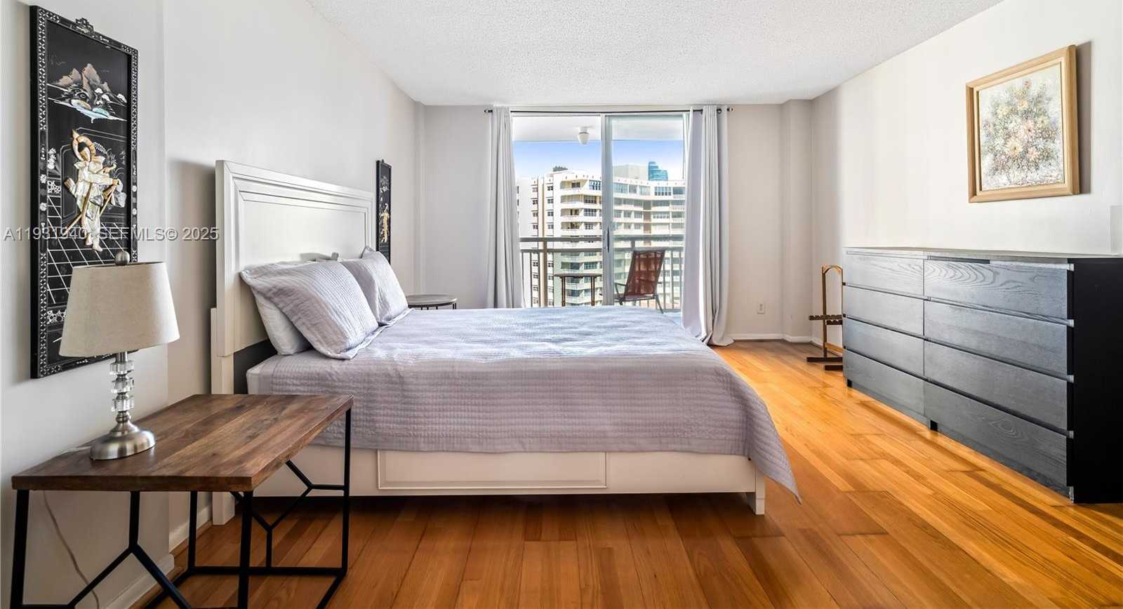 Imagen de Pequeño Objeto