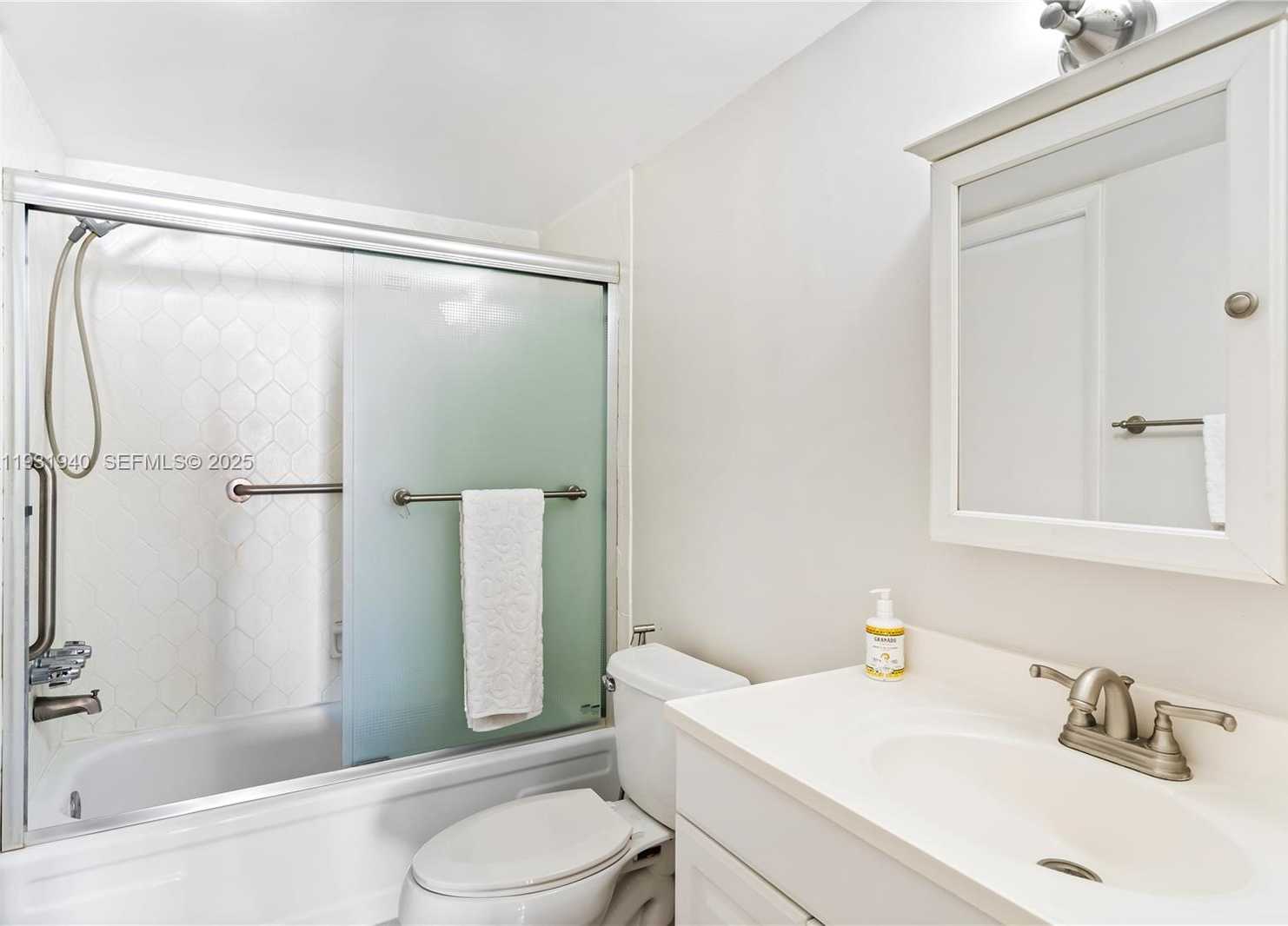 Imagen de Pequeño Objeto