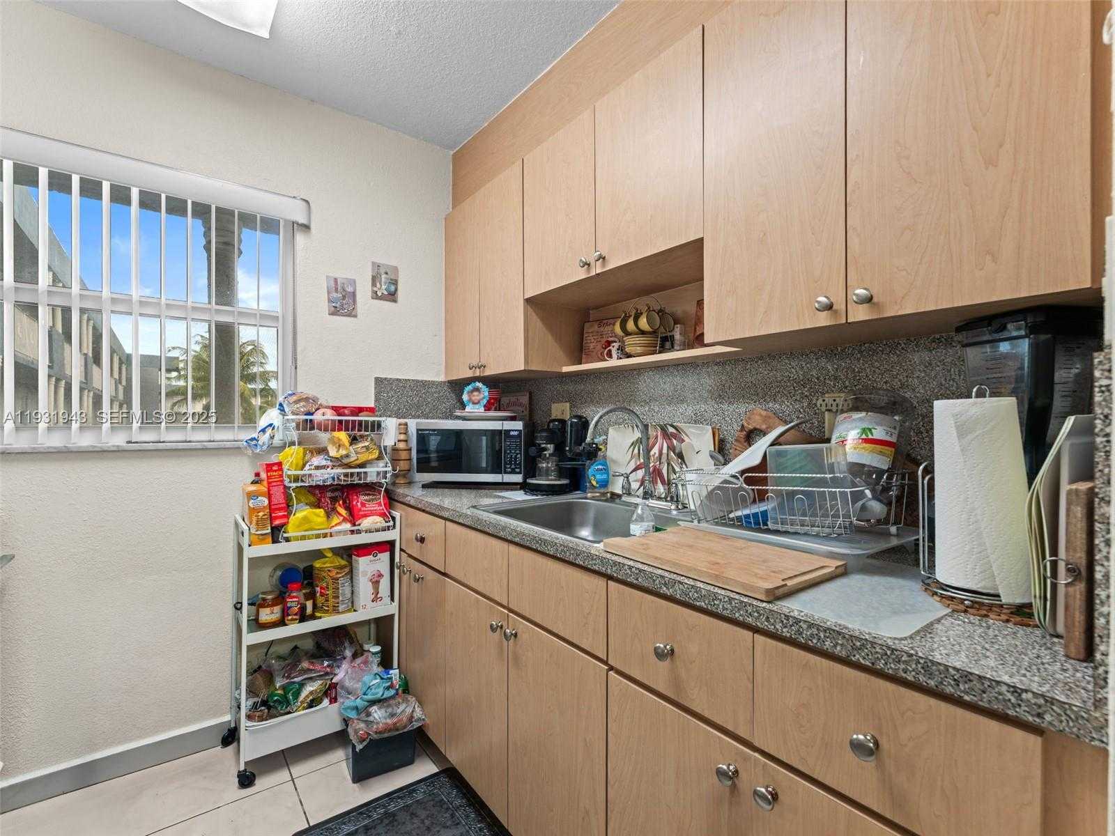 Small Image of 1655 WEST 44TH PL #448, Hialeah Number 9