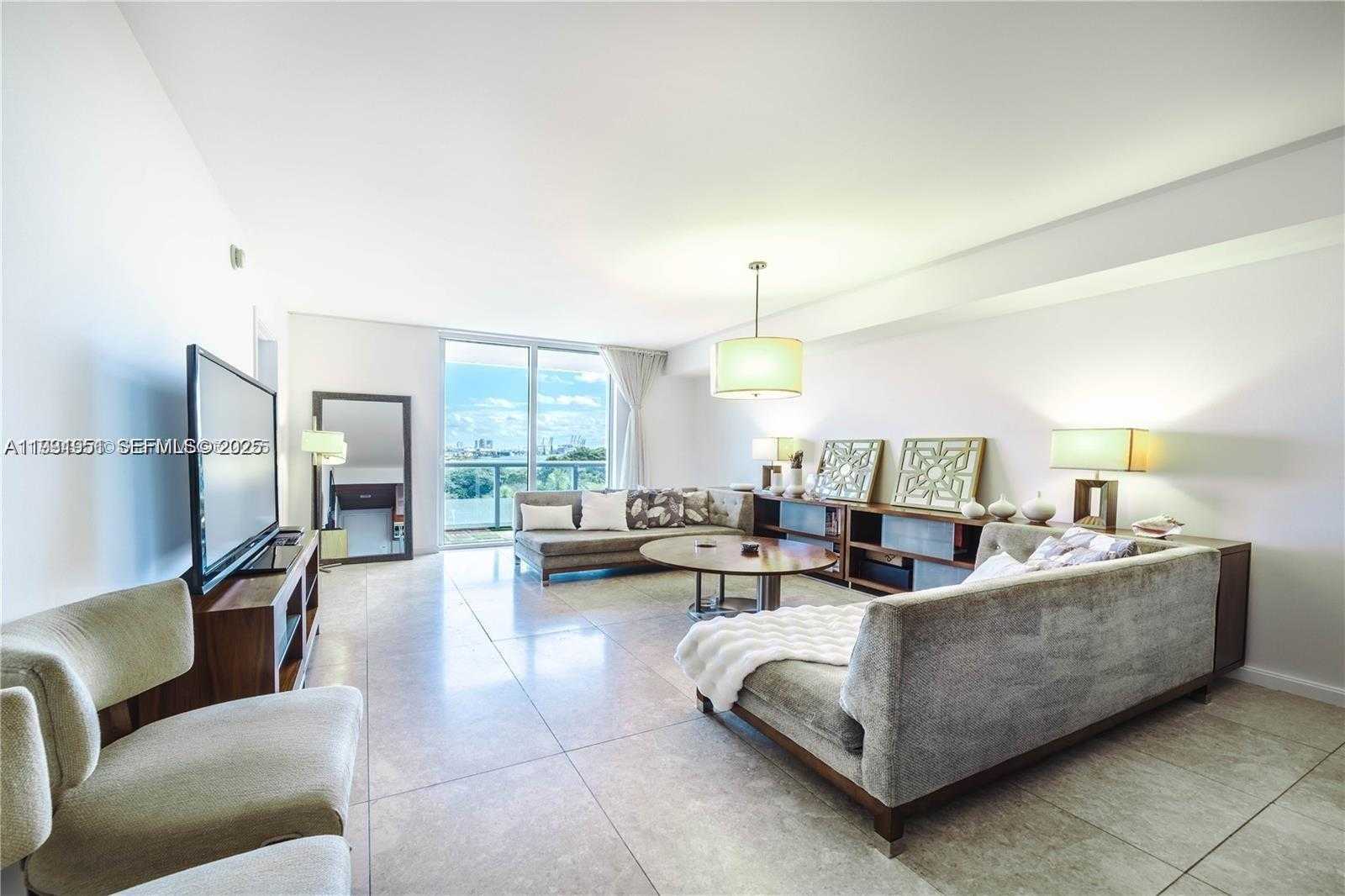 Small Image of 50 BISCAYNE BLVD #602, Miami Number 2