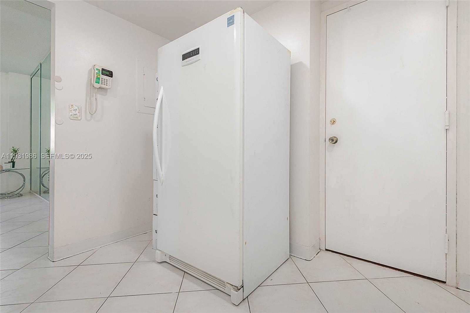 Small Image of 1965 SOUTH OCEAN DR #MR, Hallandale Beach Number 12