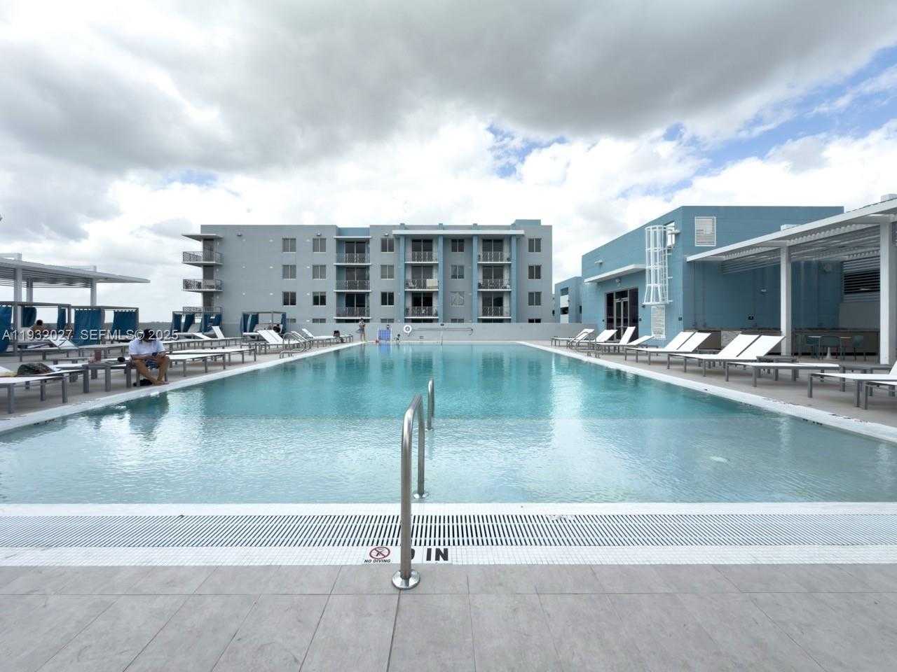 Small Image of 7875 NORTH WEST 107TH AVE #417, Doral Number 32