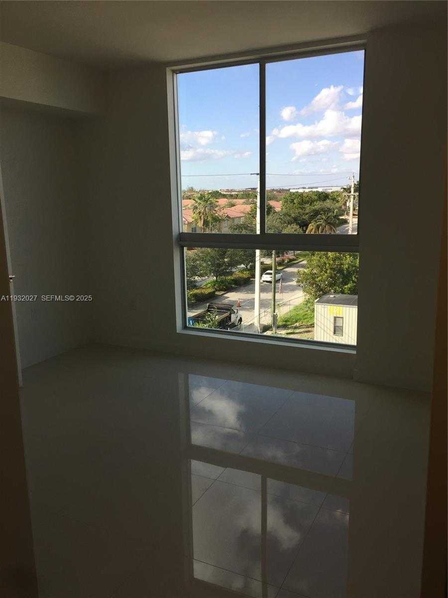 Small Image of 7875 NORTH WEST 107TH AVE #417, Doral Number 6