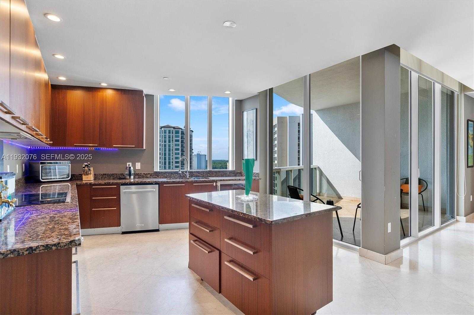 Small Image of 15901 COLLINS AVE #904, Sunny Isles Beach Number 12