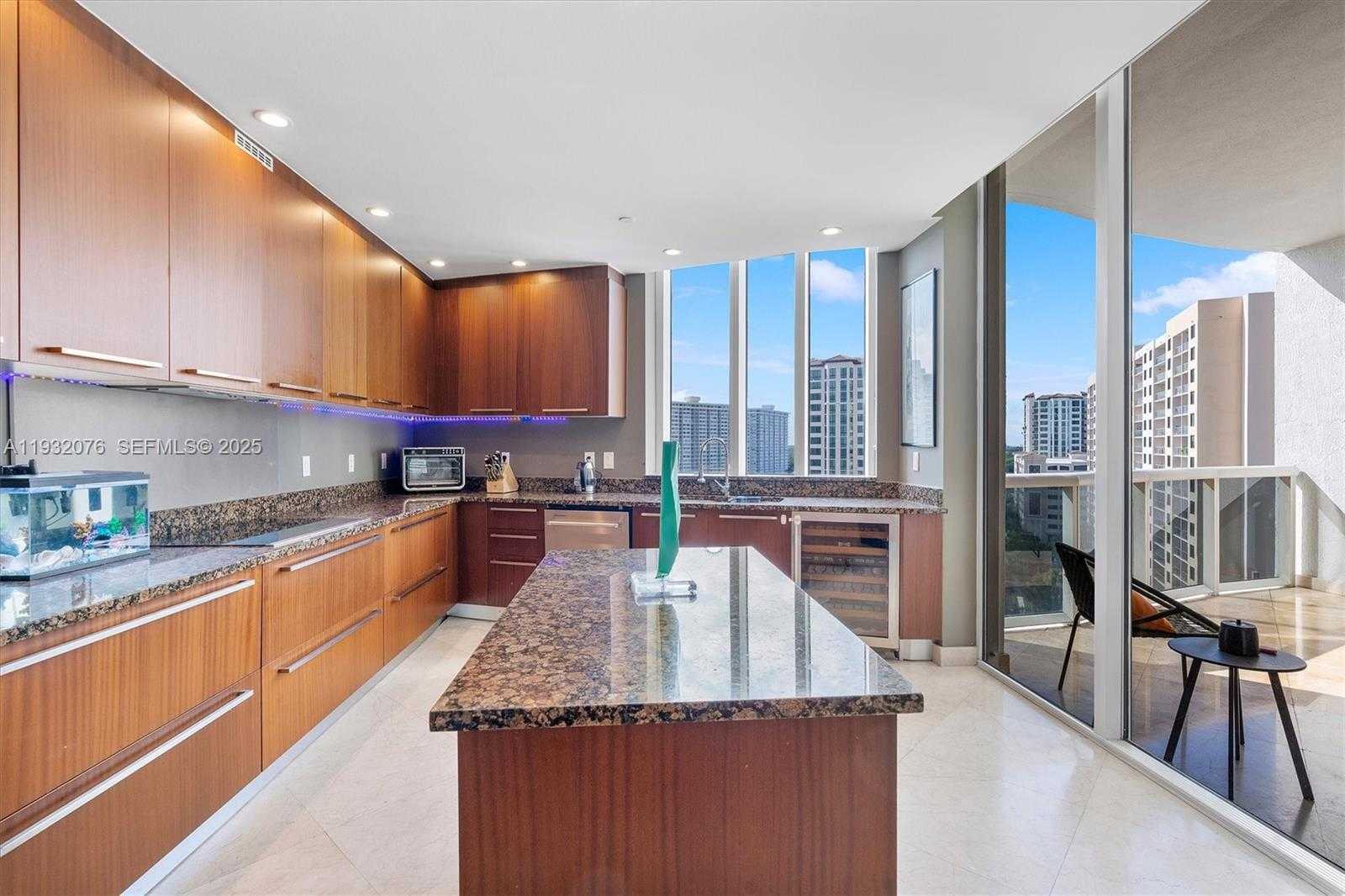 Small Image of 15901 COLLINS AVE #904, Sunny Isles Beach Number 14
