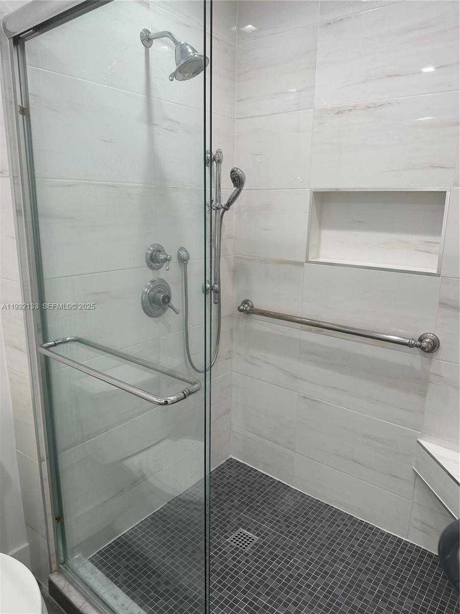 Small Image of 10210 COLLINS AVE #306, Bal Harbour Number 14