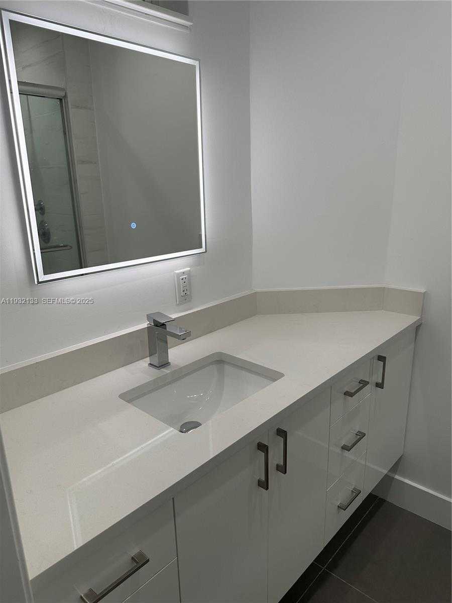 Small Image of 10210 COLLINS AVE #306, Bal Harbour Number 15