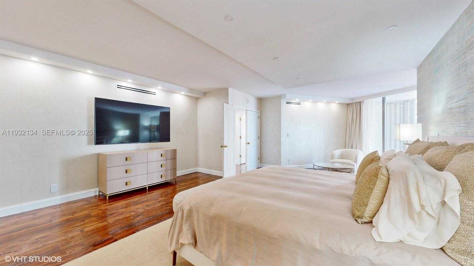 Small Image of 10155 COLLINS AVE #410, Bal Harbour Number 18