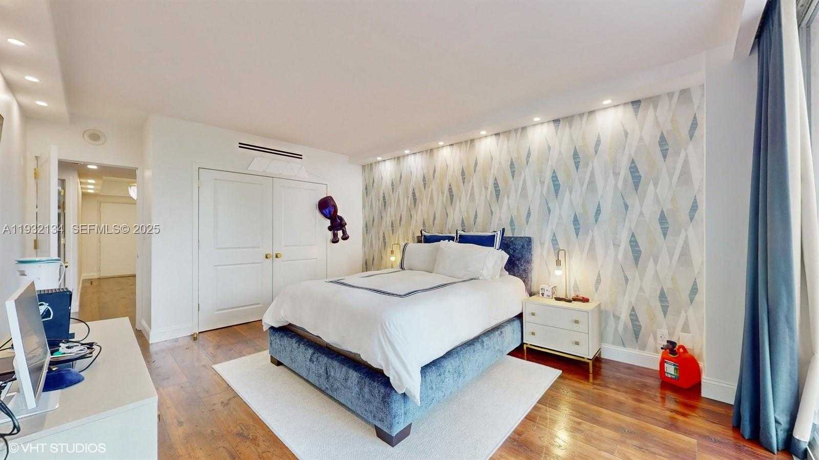 Small Image of 10155 COLLINS AVE #410, Bal Harbour Number 30