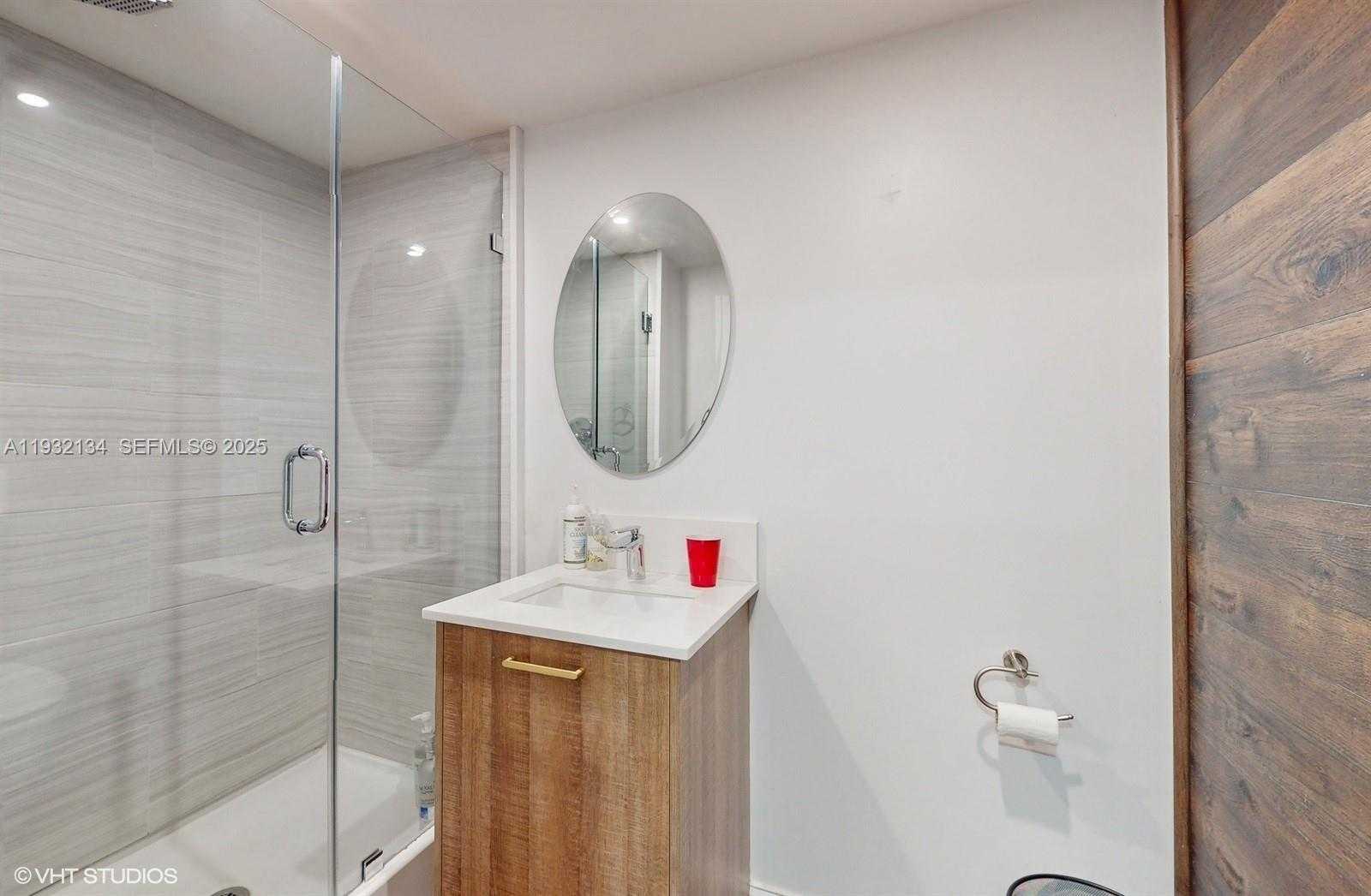 Small Image of 10155 COLLINS AVE #410, Bal Harbour Number 32