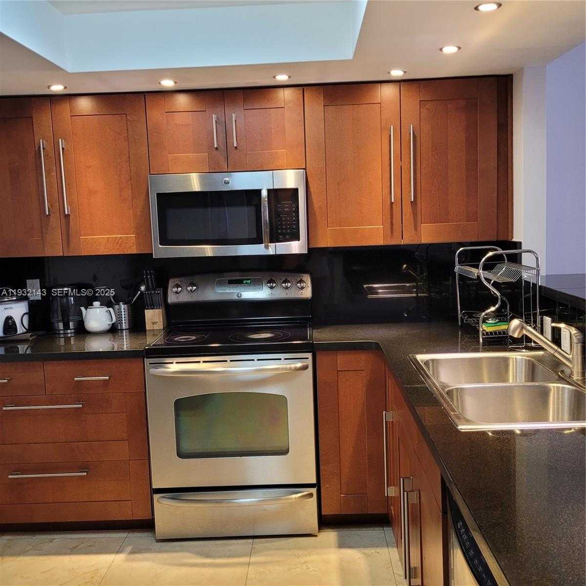 Small Image of 1865 SOUTH OCEAN DR #7B, Hallandale Beach Number 16