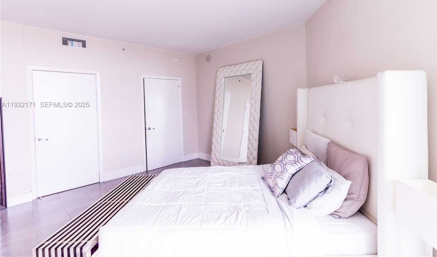 Small Image of 1900 NORTH BAYSHORE DR #3514, Miami Number 14