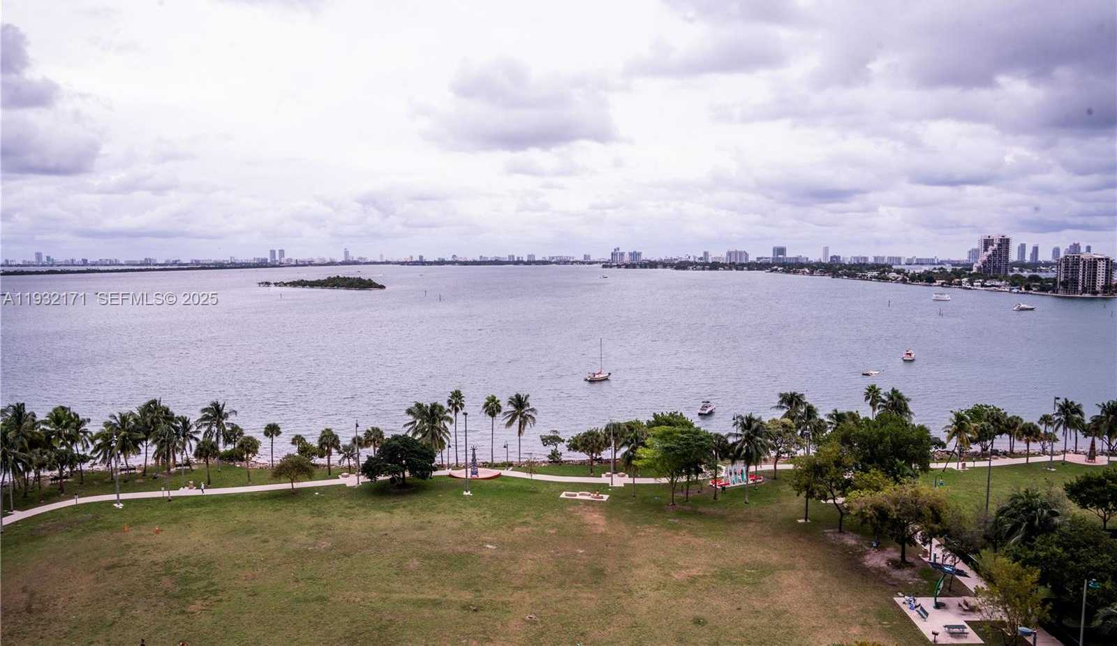 Small Image of 1900 NORTH BAYSHORE DR #3514, Miami Number 24