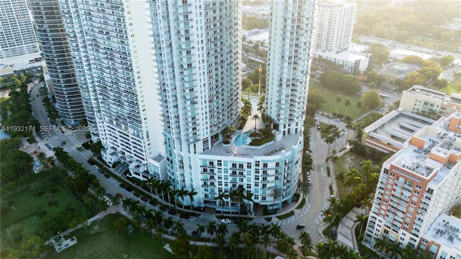 Small Image of 1900 NORTH BAYSHORE DR #3514, Miami Number 25