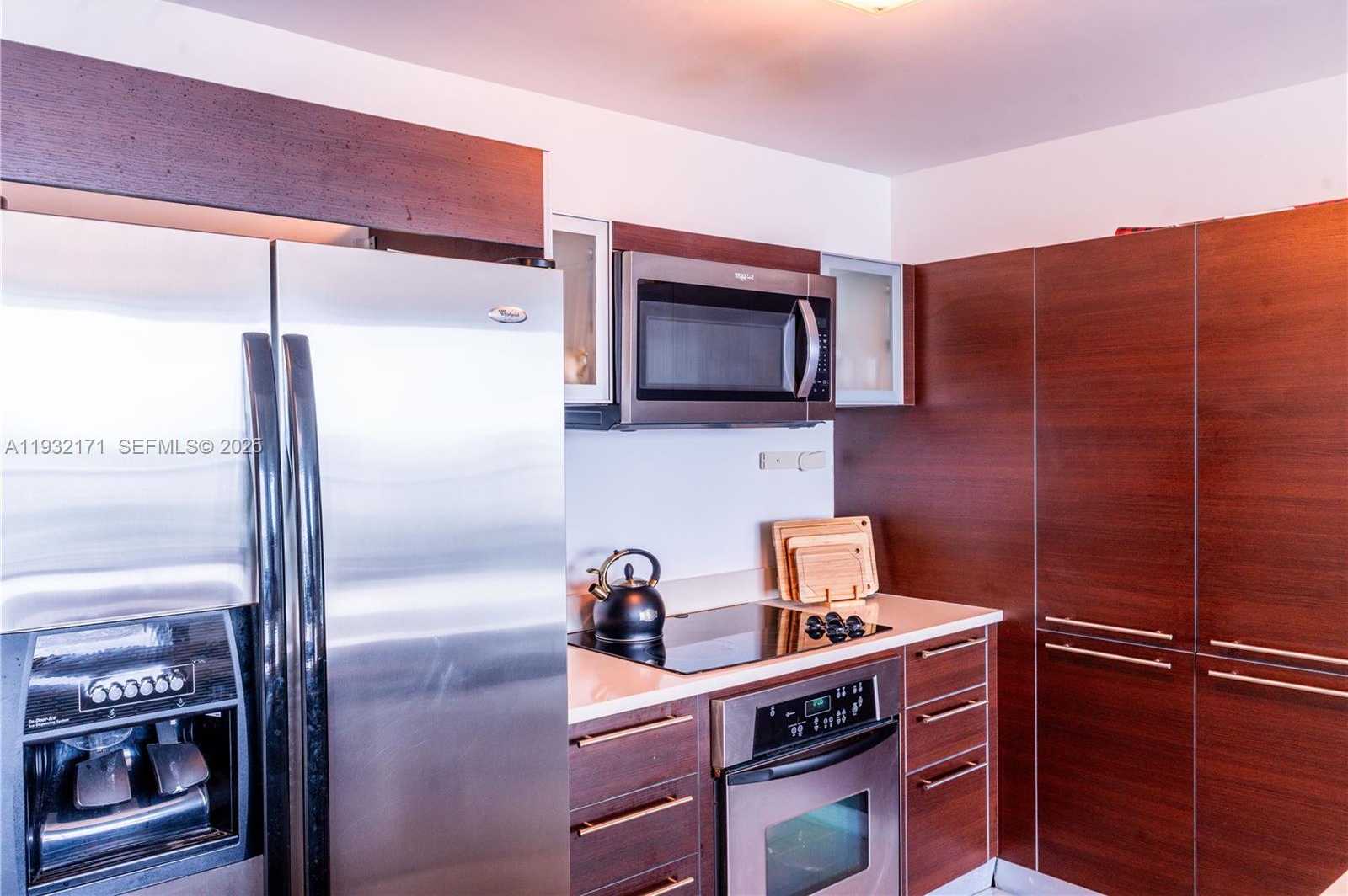 Small Image of 1900 NORTH BAYSHORE DR #3514, Miami Number 5