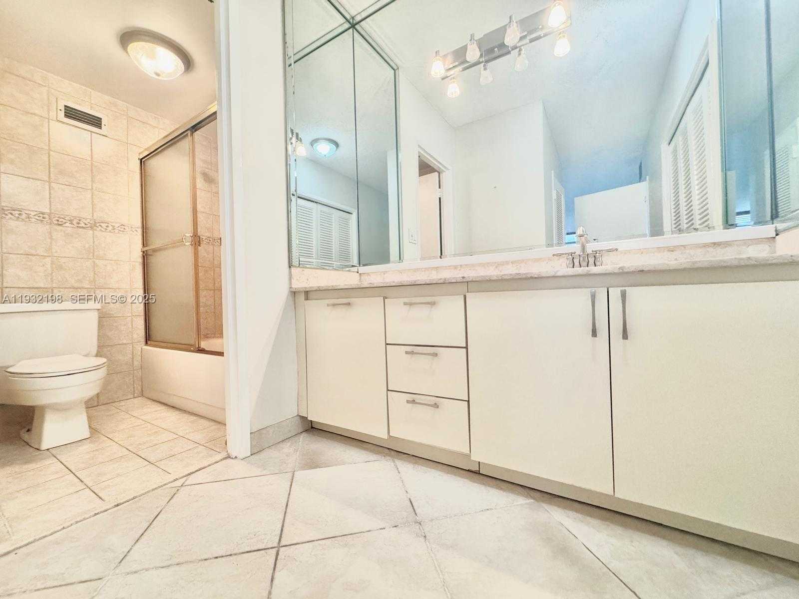 Small Image of 3725 SOUTH OCEAN DR #508, Hollywood Number 10