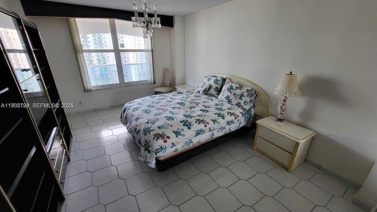 Small Image of 3800 SOUTH OCEAN DR #1117, Hollywood Number 9