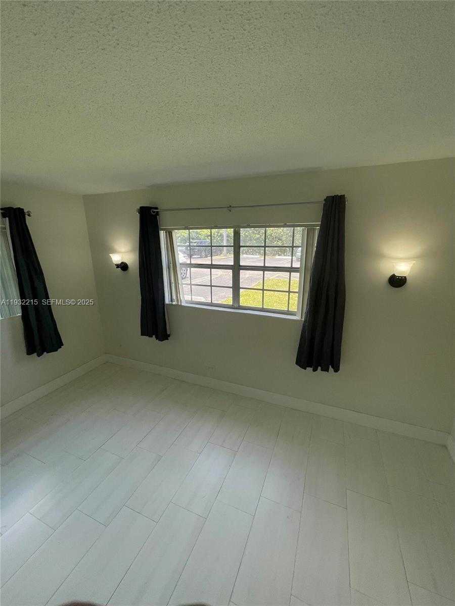 Small Image of 8107 SOUTH WEST 72ND AVE #125E, Miami Number 4