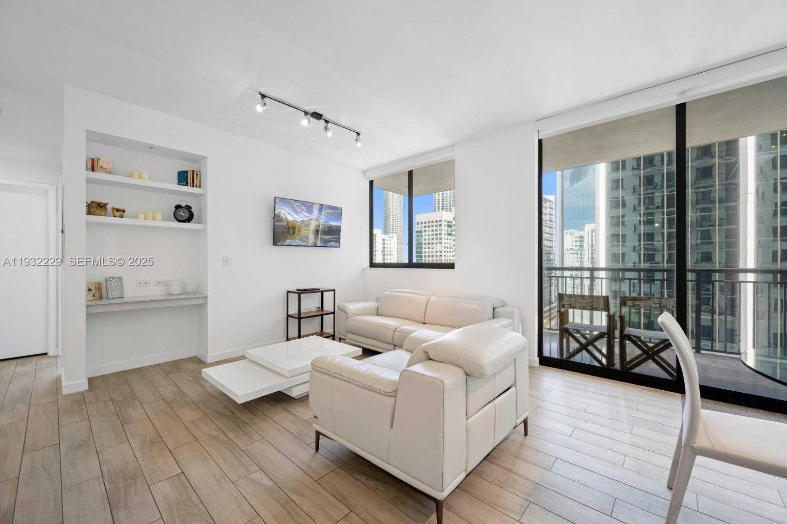 Small Image of 999 SOUTH WEST 1ST AVE #1514, Miami Number 5