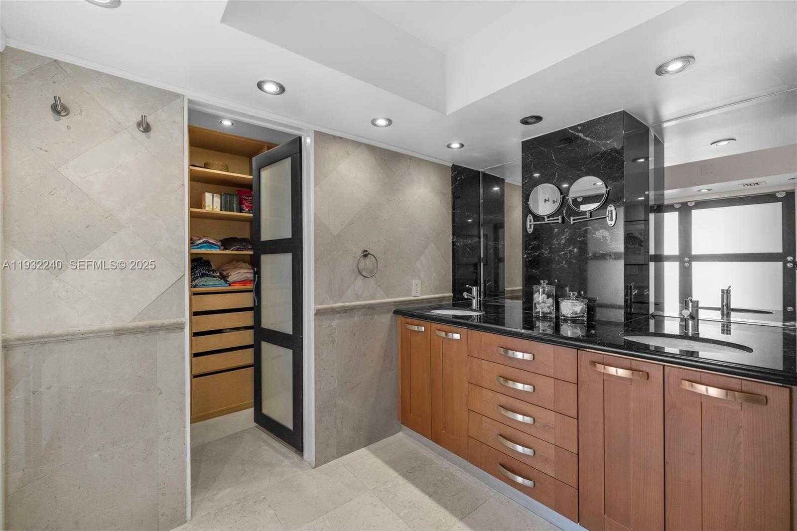 Small Image of 881 OCEAN DR #20A, Key Biscayne Number 16